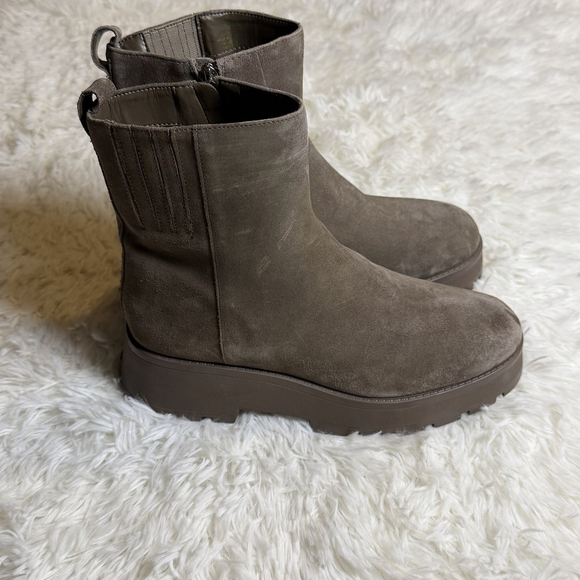 Vince Camuto Boots Womens Size 8/39 Taupe Suede Lug Sole Ankle Side Zip - Picture 4 of 11